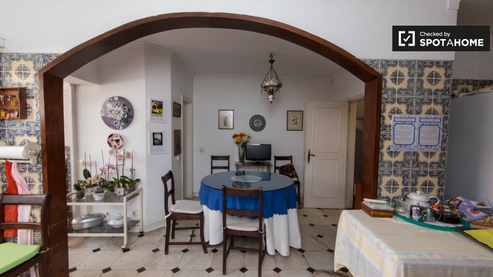 Double room Lisbon, 7 beds — photo 24
