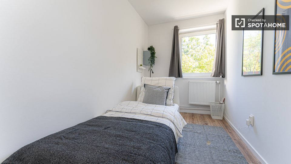 Double room Berlin, 4 beds, 62m² — photo 3
