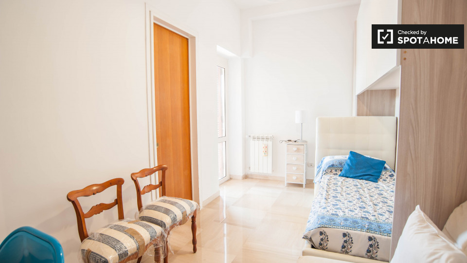 Double room Rome, 2 beds, 120m² — photo 17