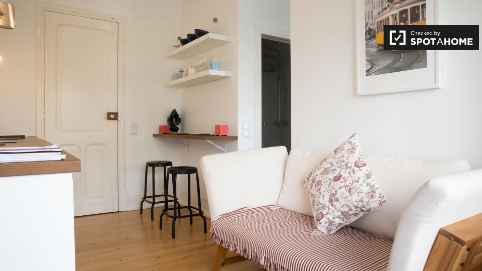 Apartment mono Lisbon, 35m² — photo 2