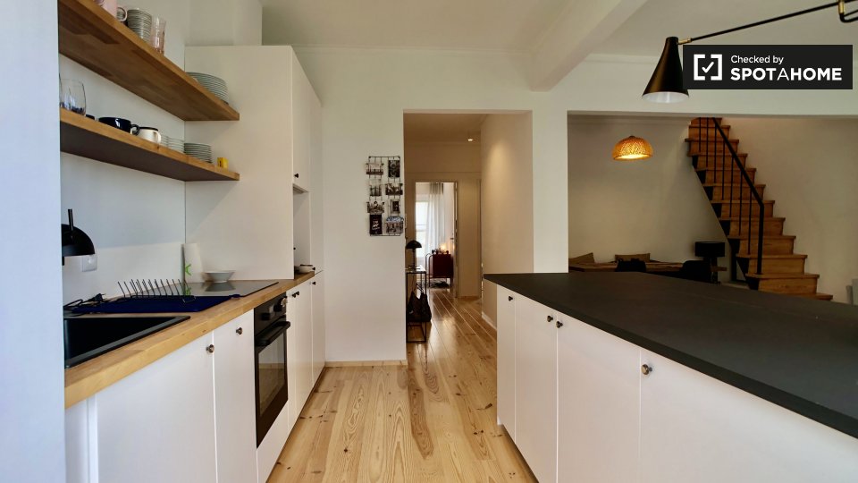 Apartment Lisbon, 3 beds, 100m² — photo 16