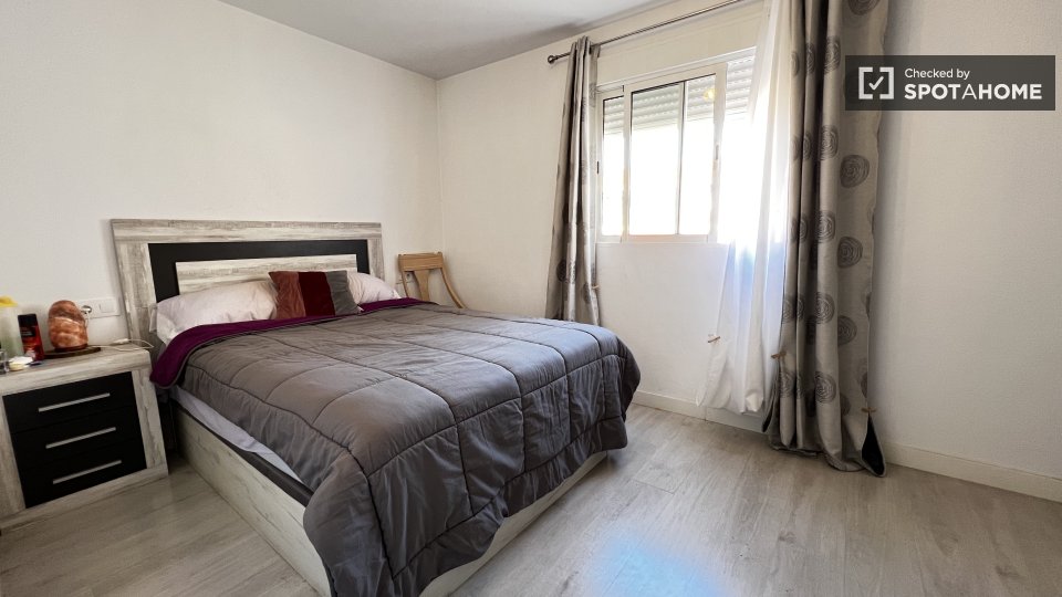 Double room Valencia, 4 beds, 90m² — photo 12