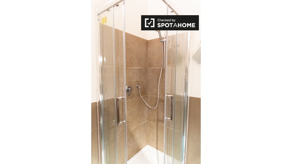 Double room Rome, 5 beds, 150m² — photo 19