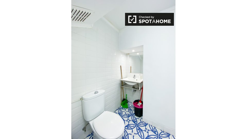 Apartment Lisbon, 1 bed — photo 15