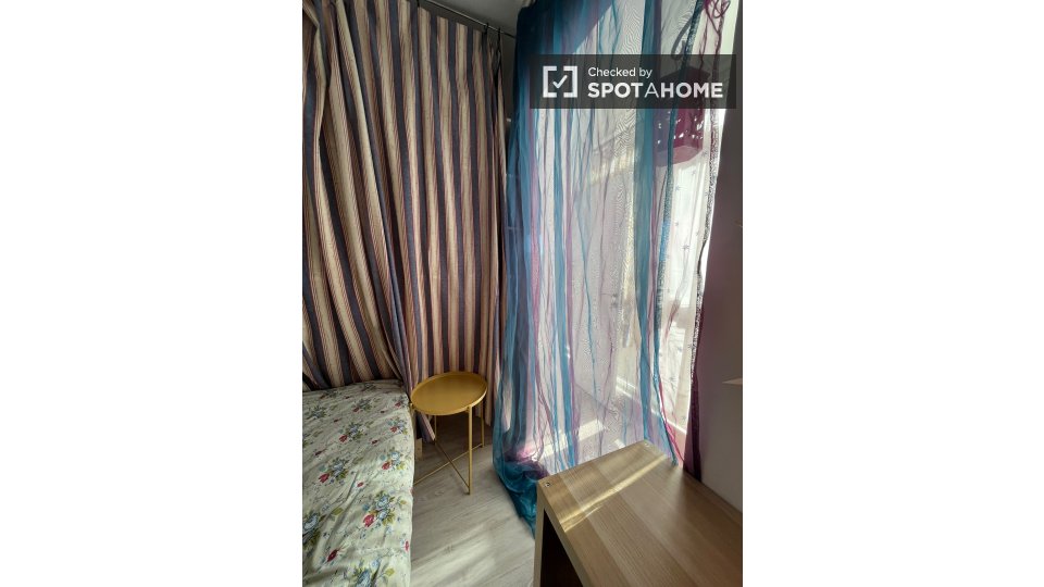 Double room Madrid, 4 beds — photo 10
