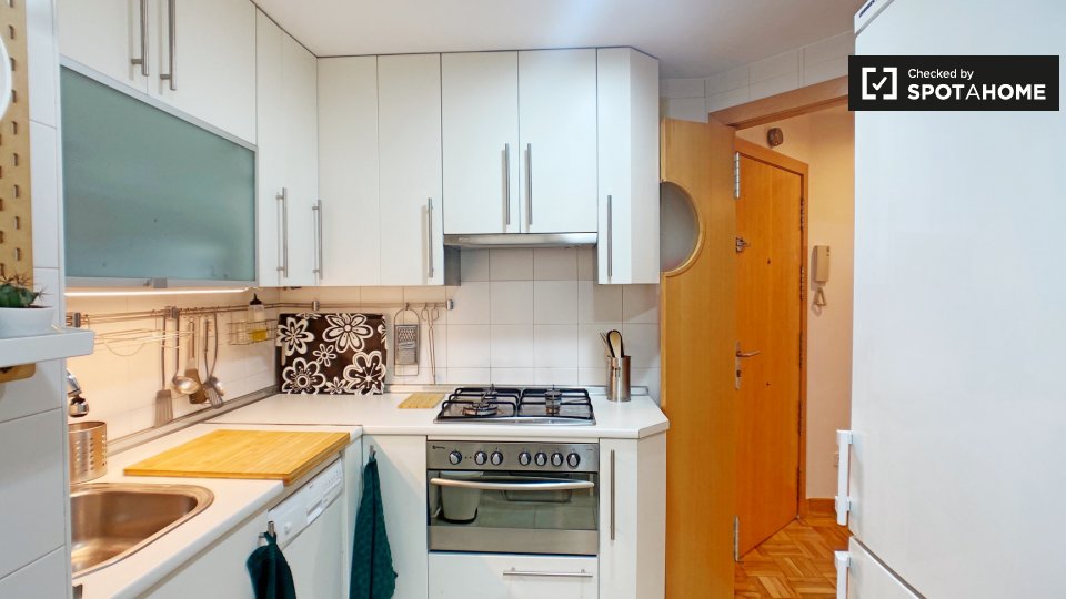 Double room Madrid, 4 beds, 90m² — photo 19
