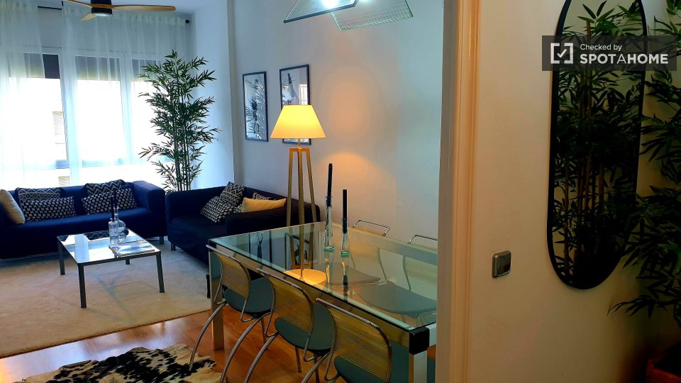 Double room Barcelona, 4 beds, 90m² — photo 16
