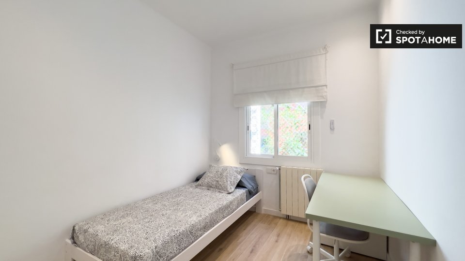 Double room Barcelona, 5 beds — photo 1
