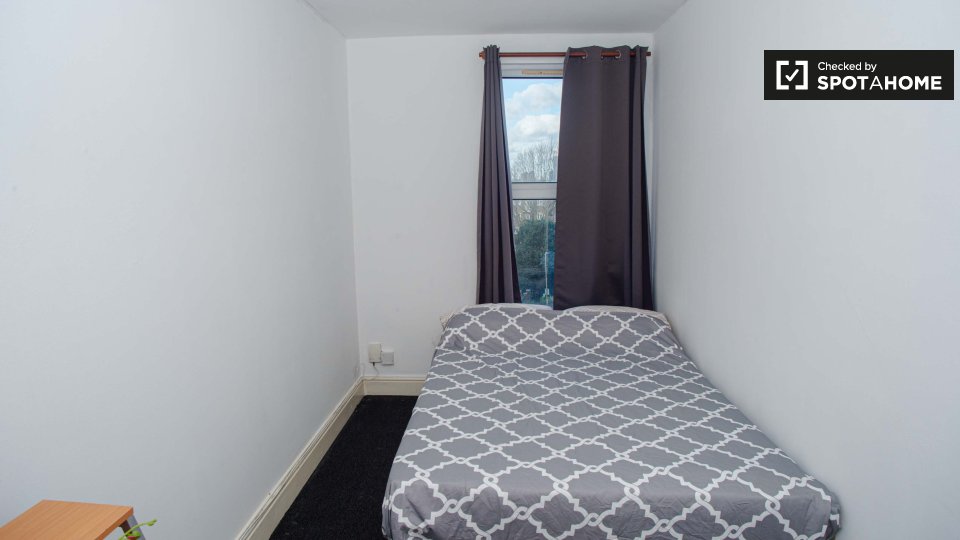 Double room London, 3 beds — photo 14