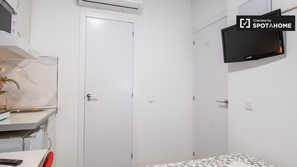 Apartment mono Madrid, 20m² — photo 3