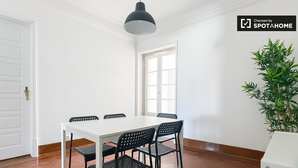 Apartment Lisbon, 5 beds — photo 2