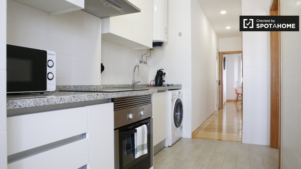 Apartment Lisbon, 2 beds — photo 9