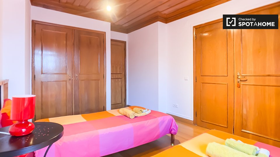 Apartment Lisbon, 2 beds, 65m² — photo 13
