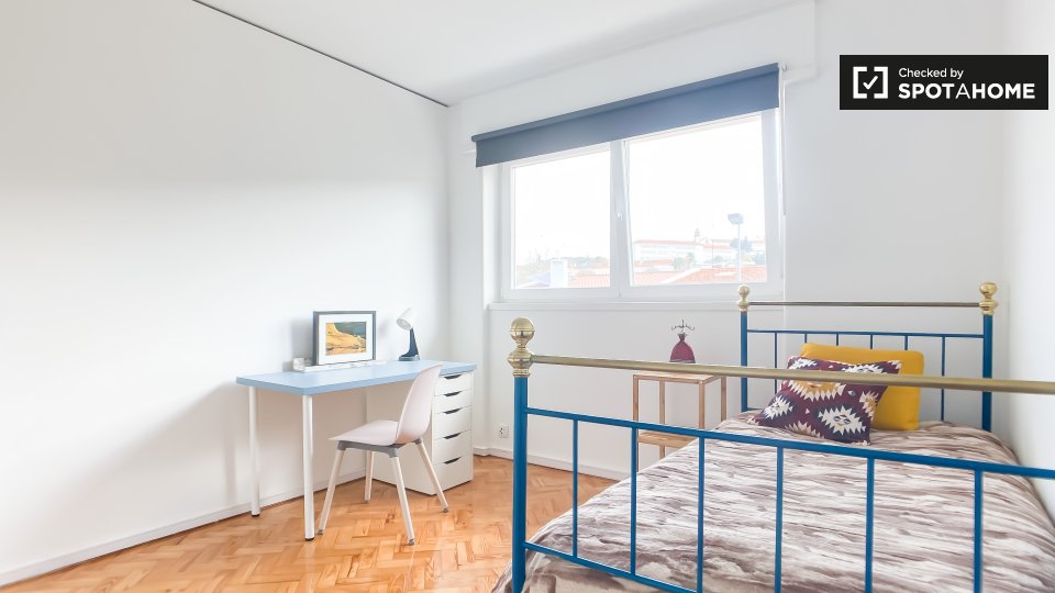 Double room Lisbon, 4 beds — photo 18