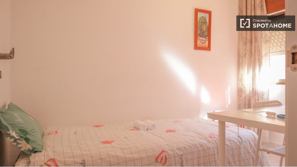 Double room Madrid, 4 beds, 70m² — photo 4