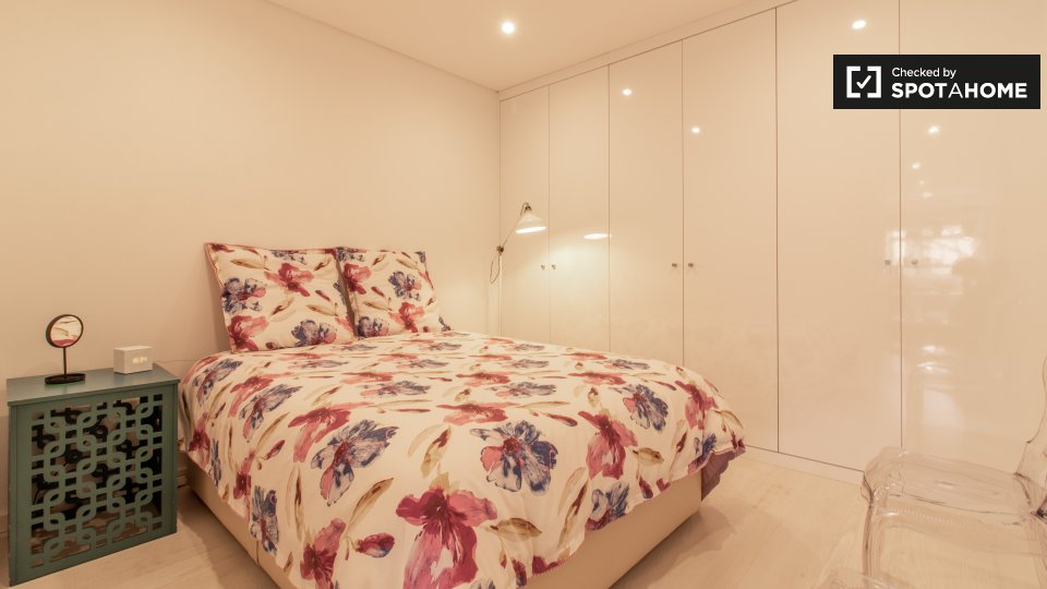 Apartment Lisbon, 2 beds, 70m² — photo 9