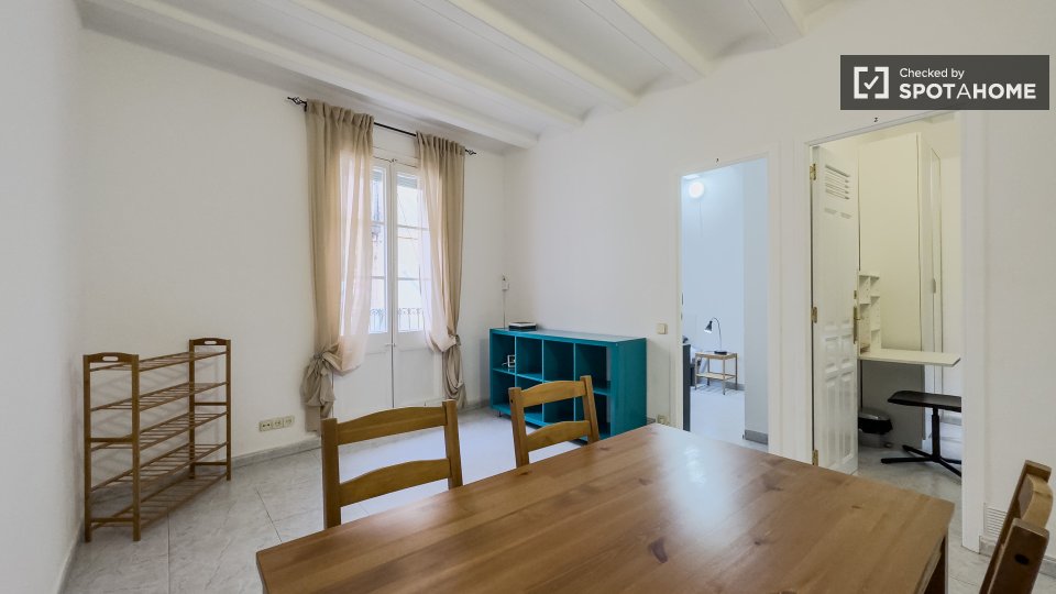 Double room Barcelona, 3 beds — photo 4