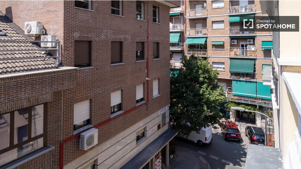 Apartment Madrid, 2 beds — photo 18
