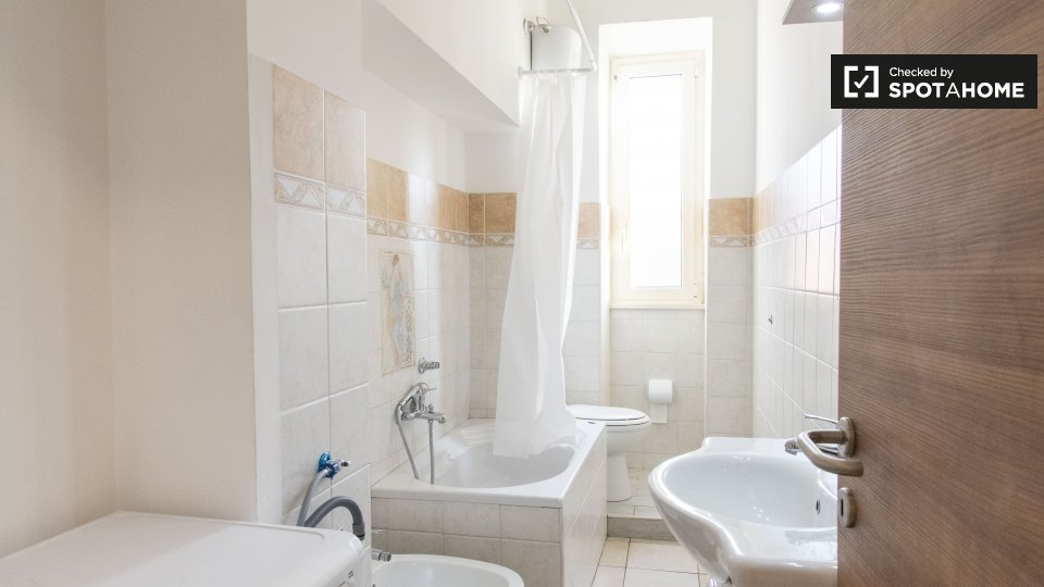 Double room Rome, 5 beds — photo 11