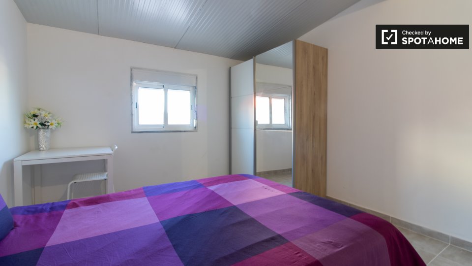 Double room Lisbon, 10 beds, 80m² — photo 14