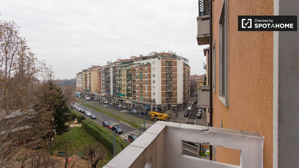 Double room Milan, 3 beds, 70m² — photo 11