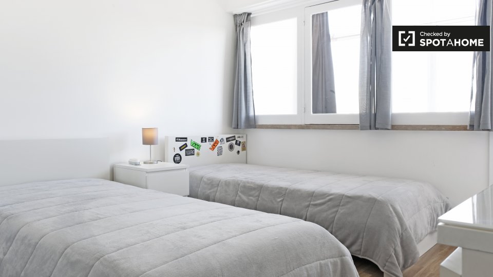 Double room Lisbon, 4 beds, 120m² — photo 2