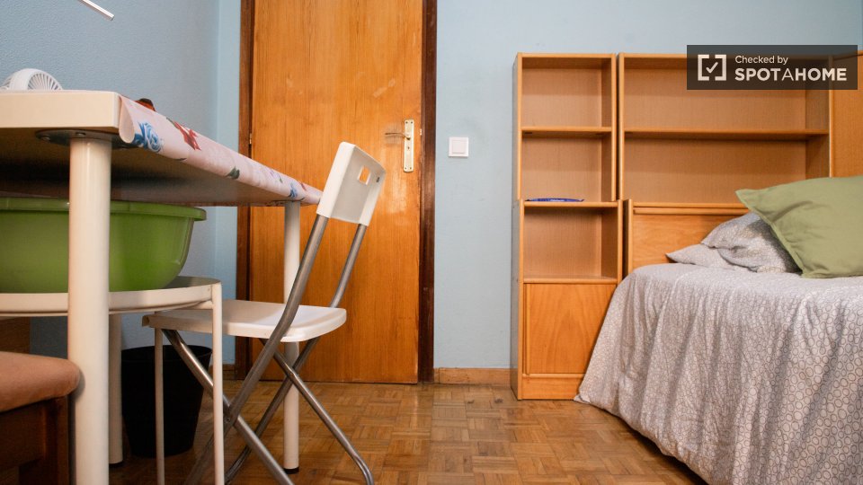 Double room Madrid, 4 beds — photo 8