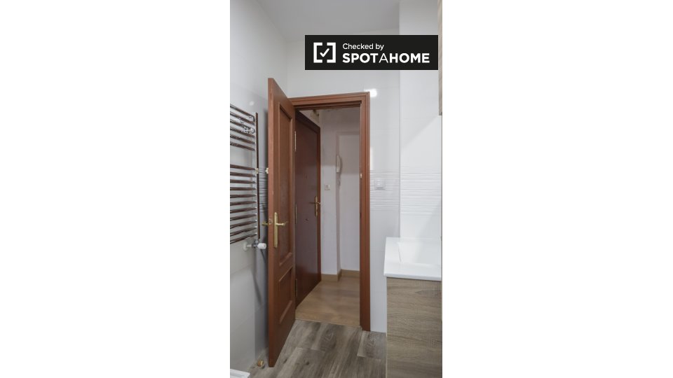 Double room Madrid, 4 beds — photo 18
