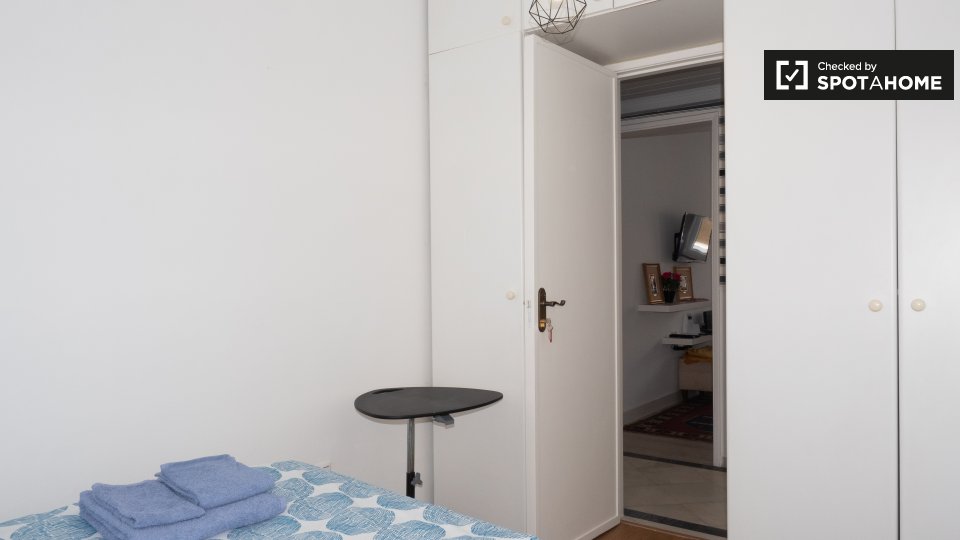 Double room Lisbon, 4 beds, 90m² — photo 4