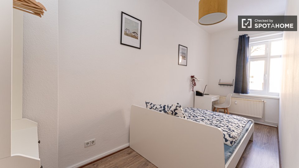 Double room Berlin, 4 beds, 66m² — photo 8