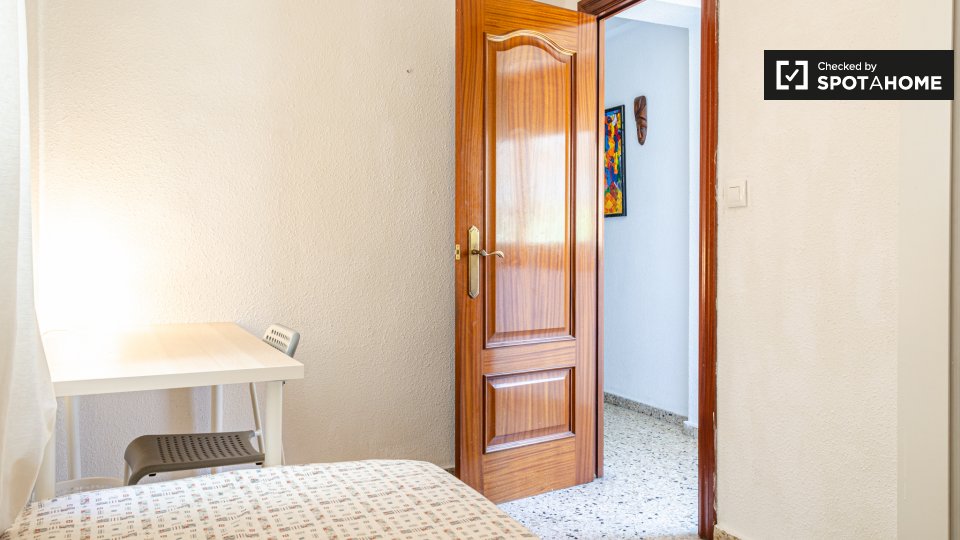 Double room Valencia, 4 beds, 110m² — photo 19