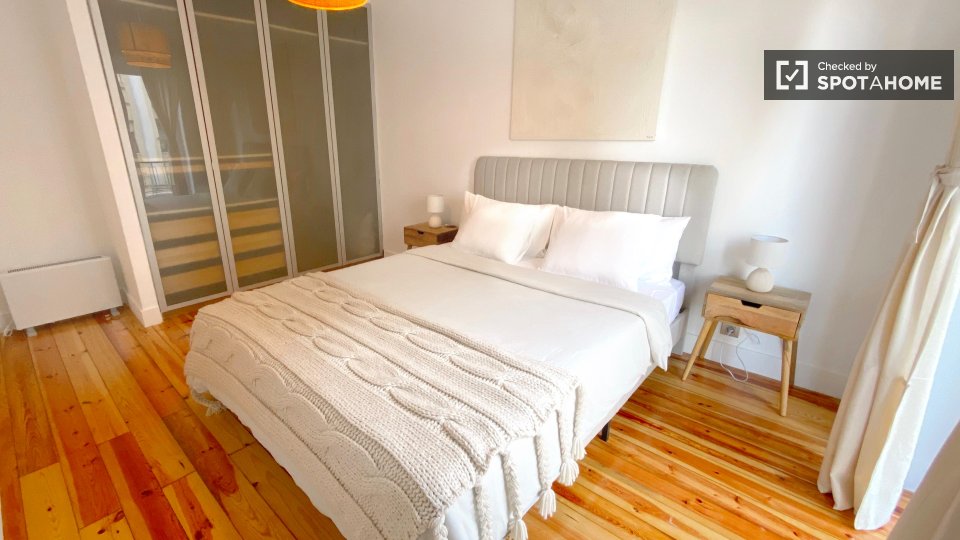 Apartment Lisbon, 2 beds — photo 54