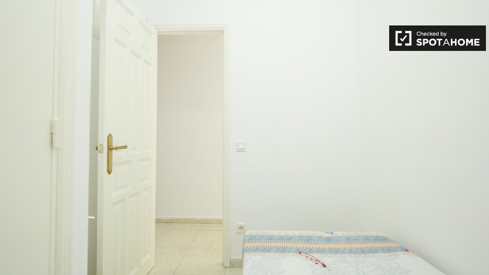 Double room Barcelona, 2 beds — photo 3
