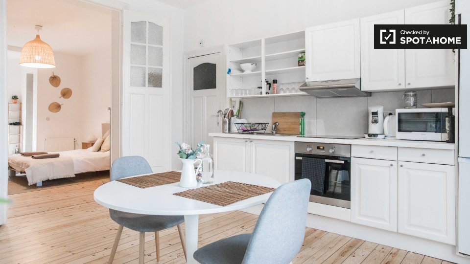 Apartment mono Brussels, 60m² — photo 1