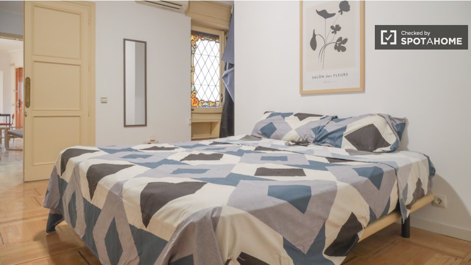 Double room Madrid, 18 beds — photo 15