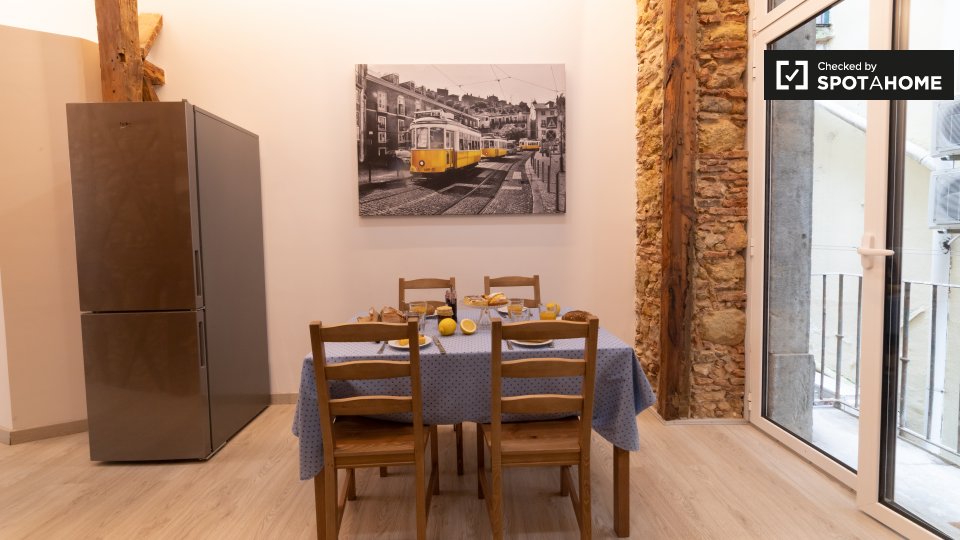 Double room Lisbon, 5 beds, 120m² — photo 11