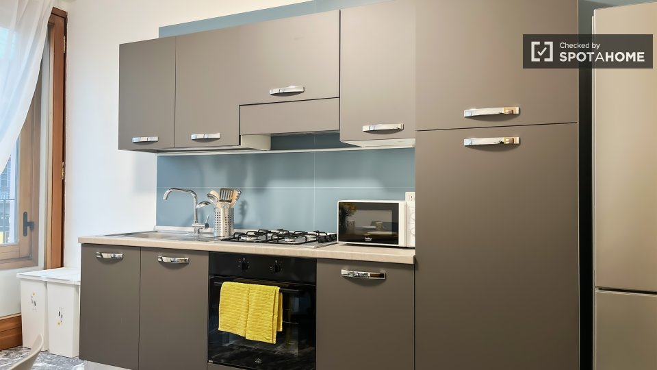 Double room Milan, 6 beds, 102m² — photo 9
