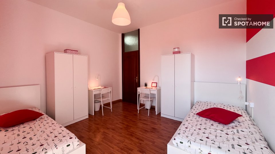 Double room Milan, 9 beds, 90m² — photo 6