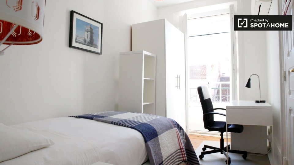 Double room Lisbon, 5 beds, 170m² — photo 1