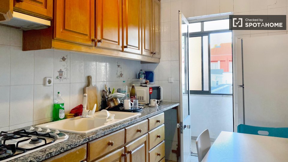 Double room Lisbon, 1 bed, 60m² — photo 48