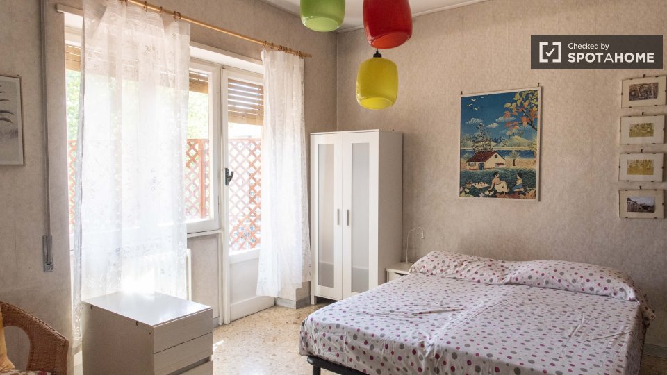 Double room Rome, 3 beds, 100m² — photo 12