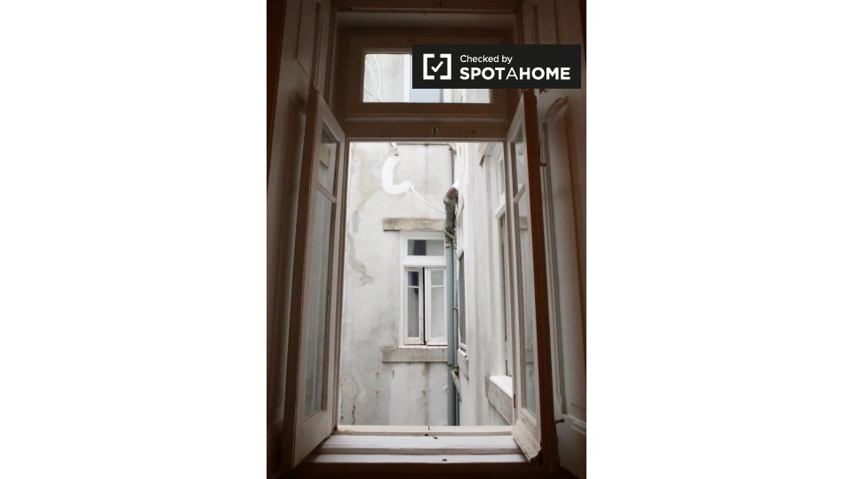 Double room Lisbon, 5 beds, 170m² — photo 5