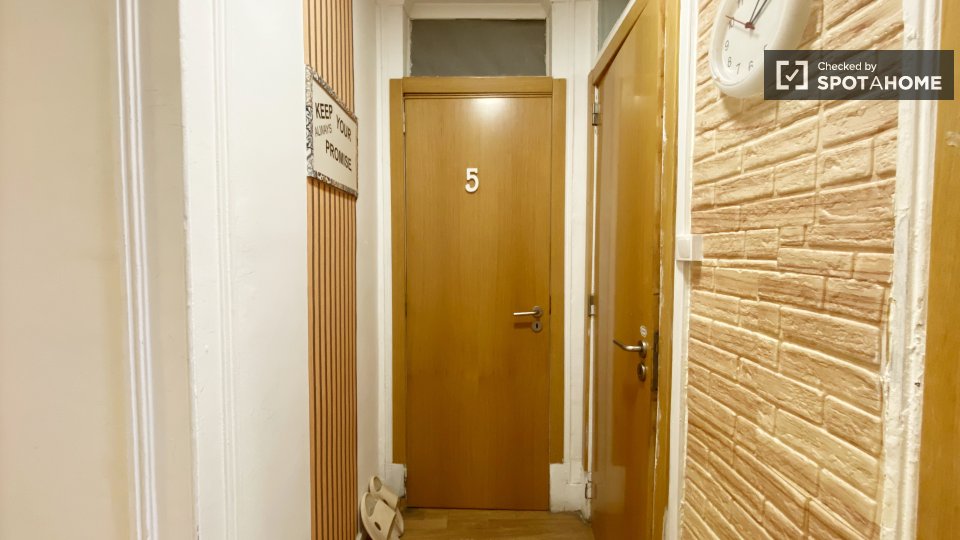 Double room Lisbon, 6 beds — photo 2