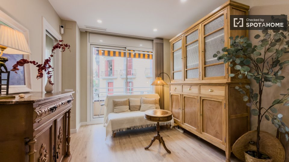 Double room Barcelona, 3 beds — photo 8