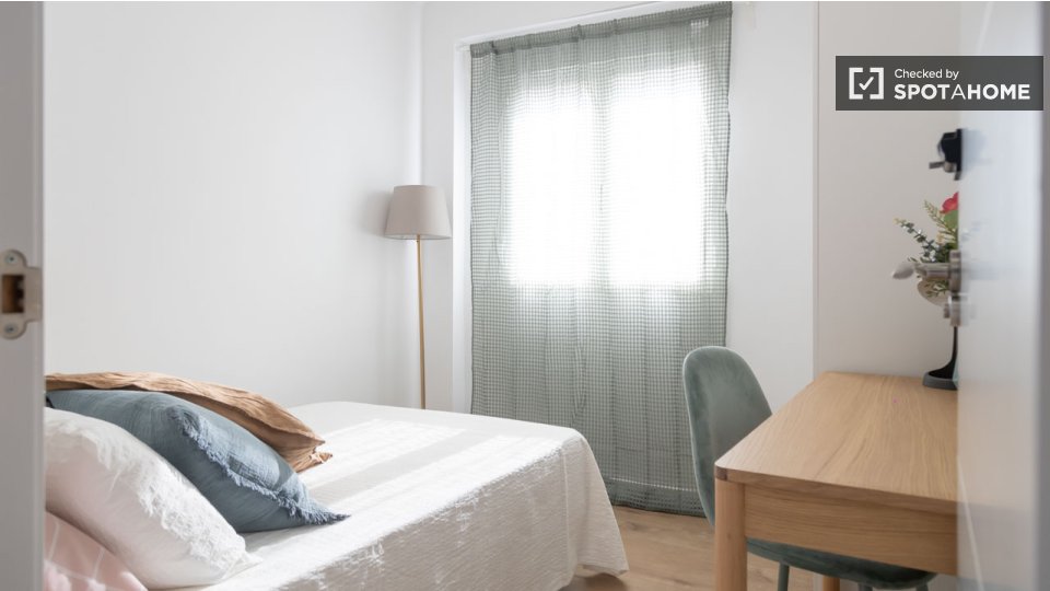 Double room Madrid, 4 beds, 85m² — photo 58