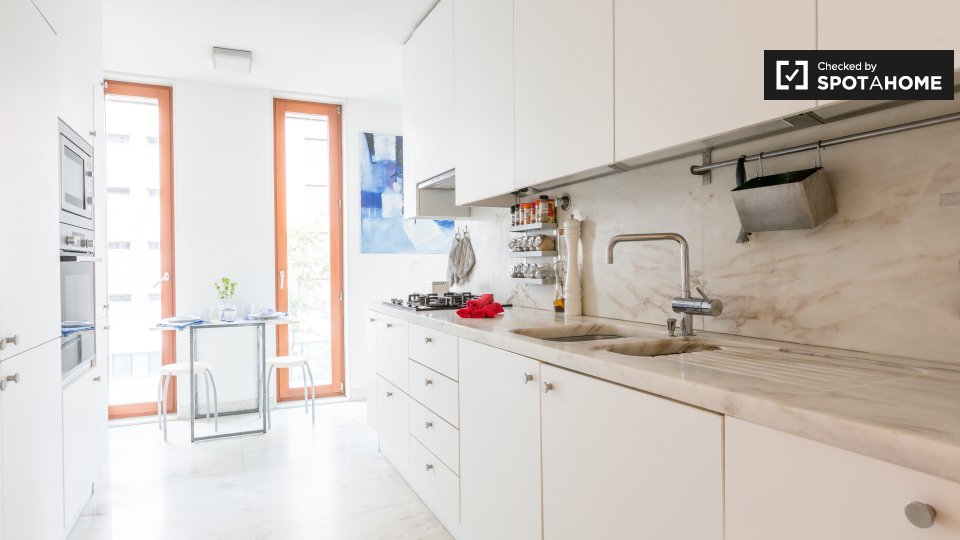 Double room Lisbon, 4 beds, 200m² — photo 14
