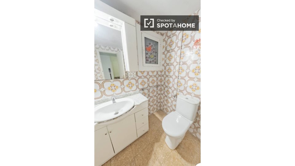 Double room Barcelona, 4 beds — photo 14