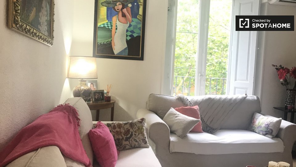 Double room Madrid, 2 beds, 90m² — photo 7
