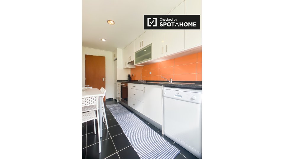 Apartment Lisbon, 5 beds, 100m² — photo 6
