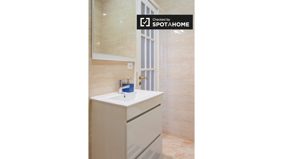Double room Porto, 5 beds, 300m² — photo 9